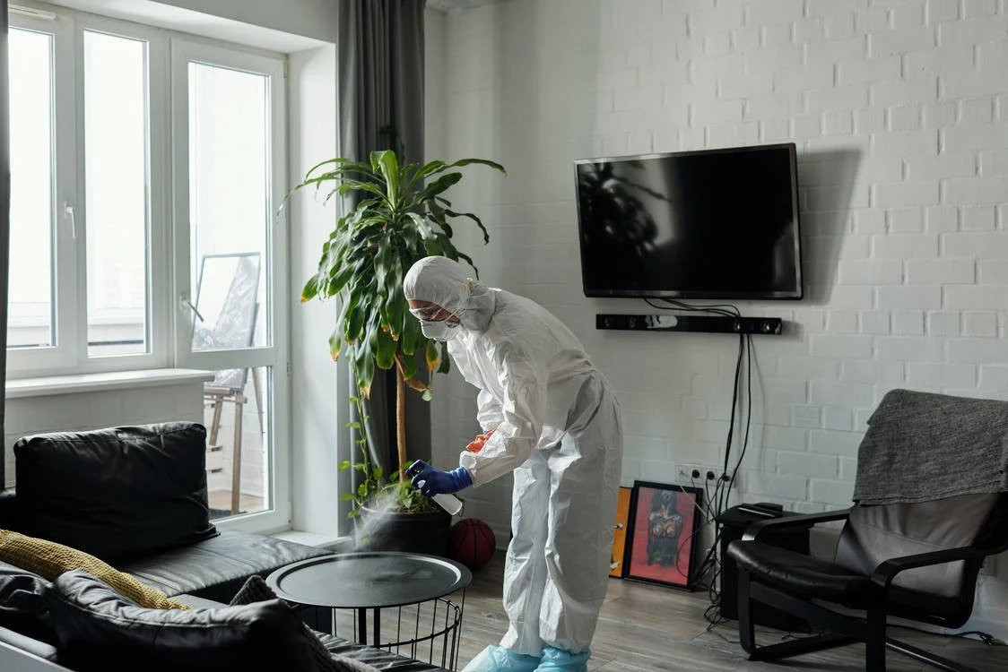 Cleaner-Disinfecting-Table